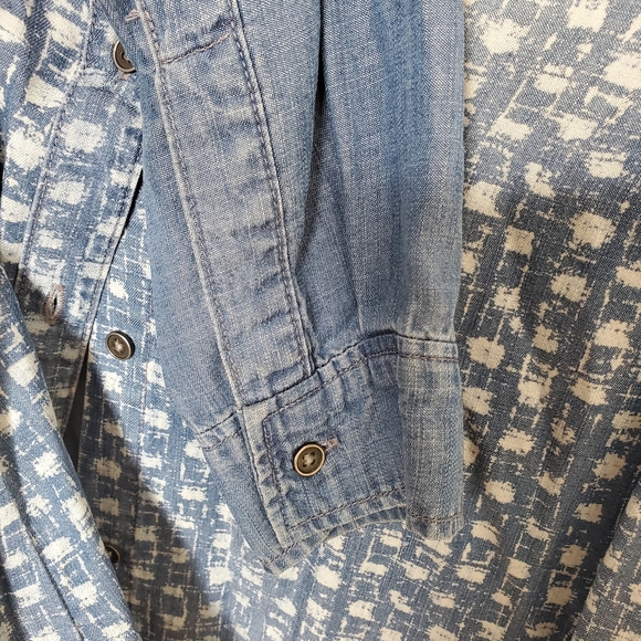 Cloth & Stone Anthropologie chambre denim blue button down shirt small 031 - Picture 5 of 5